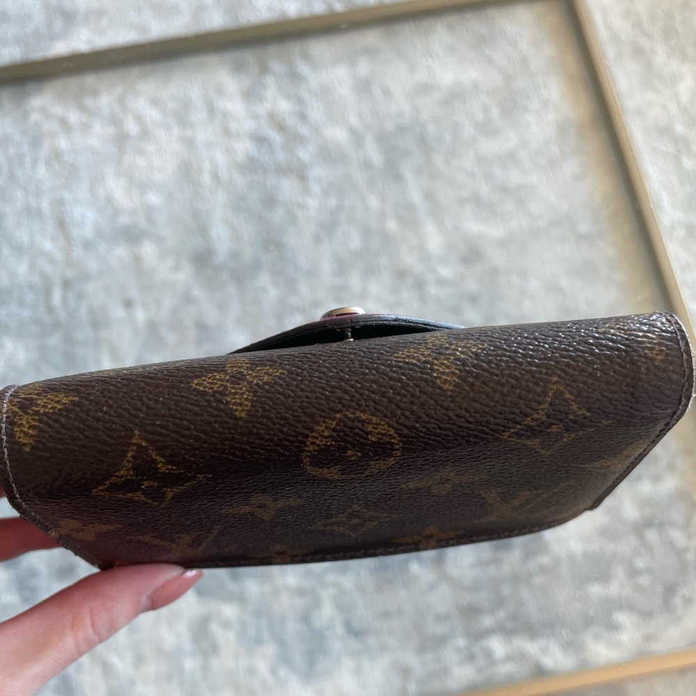 Louis Vuitton Epi Monogram Marie-Lou Compact Wallet ‘Fuchsia’ - Picture 11 of 12
